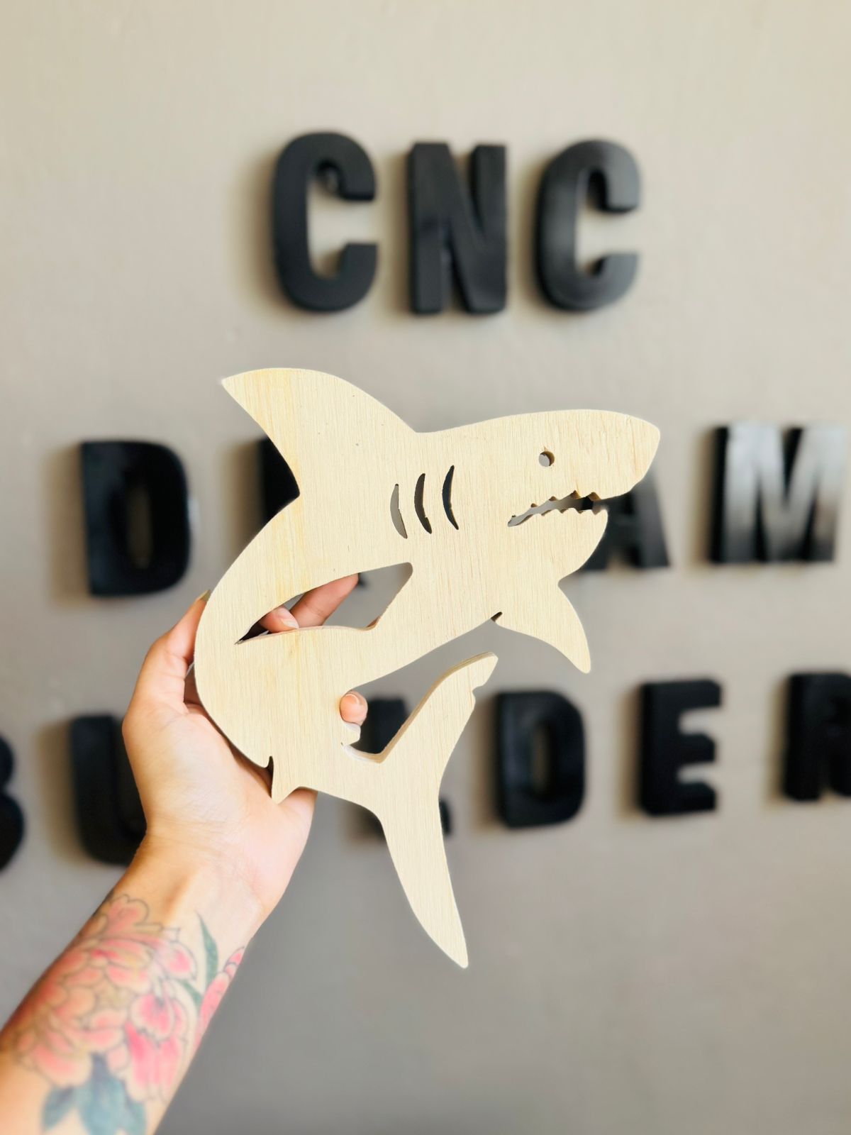 Tiburón de playa en madera